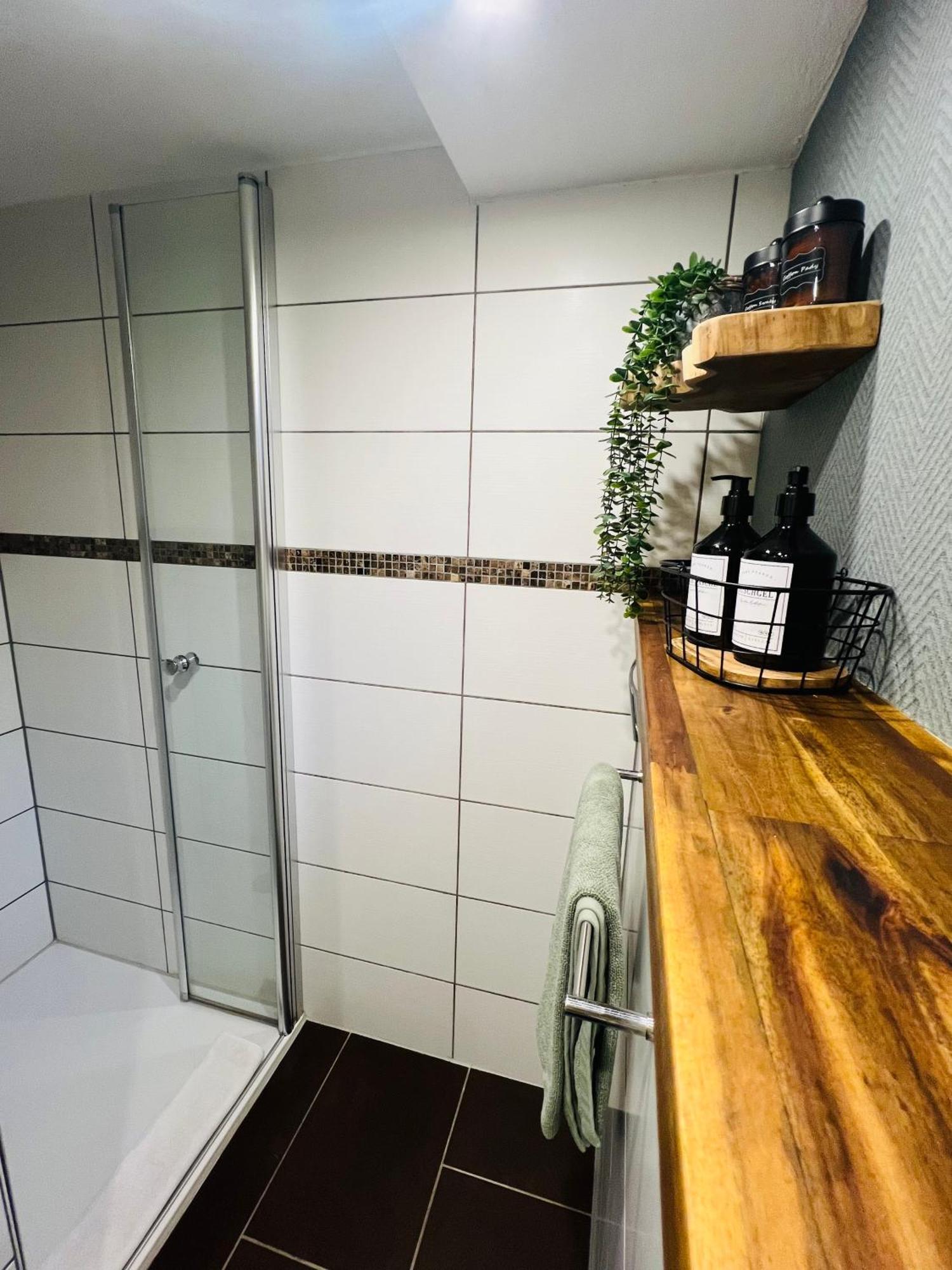 Ferienwohnung Palatina Heuchelheim-Klingen المظهر الخارجي الصورة